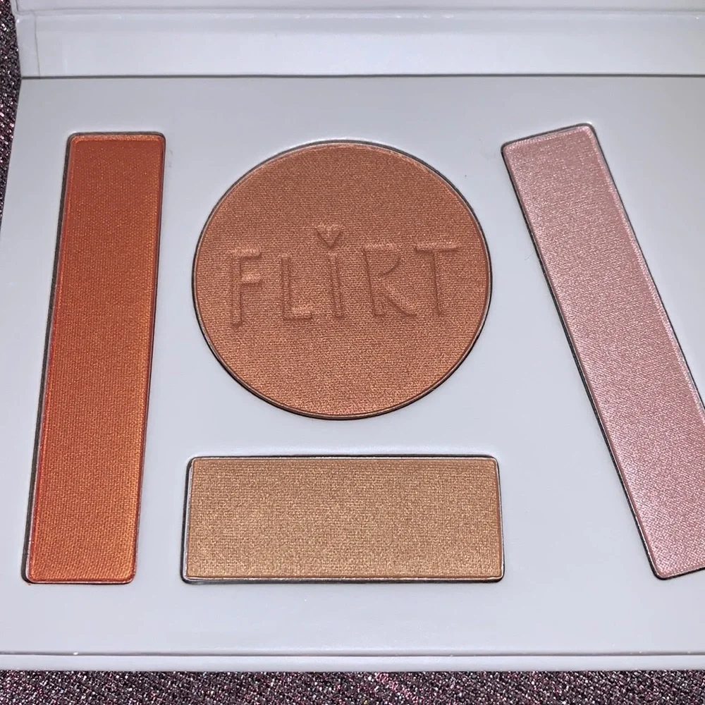 Flirt Cosmetics Love Is Sunny Eyeshadow Palette‎ Full Size